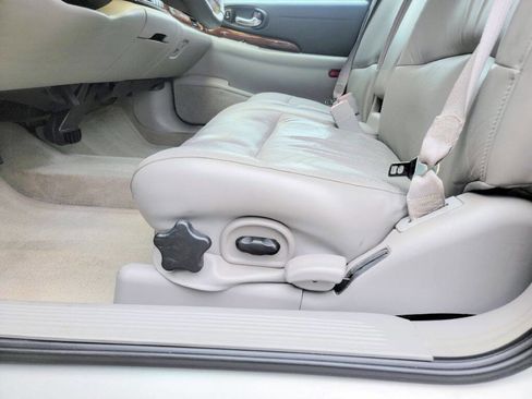 Used 2004 Buick Le Sabre Custom w/ Platinum Edition FWD image 13