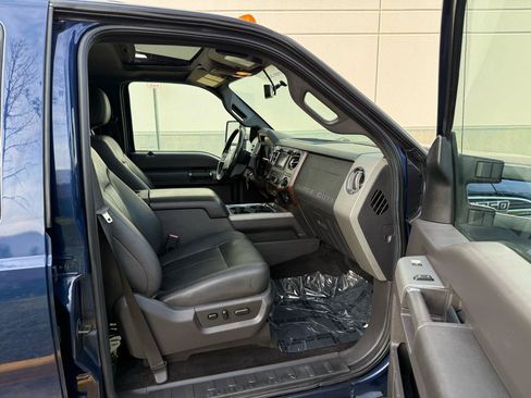 Used 2011 Ford F250 Lariat w/ Lariat Ultimate Pkg AWD/4WD image 22