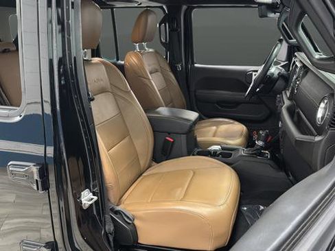 Used 2022 Jeep Wrangler Unlimited Sahara w/ Cold Weather Group image 24