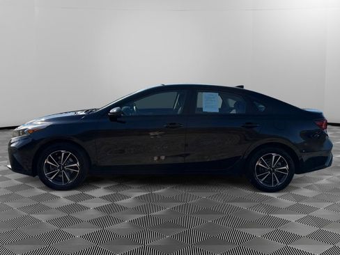 Used 2022 Kia Forte LXS image 4