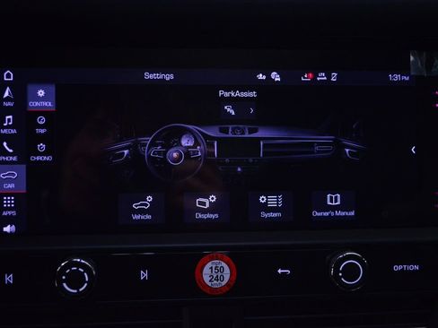 Used 2025 Porsche Macan image 29