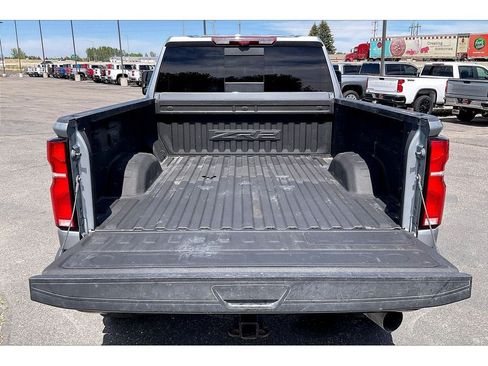 Used 2024 Chevrolet Silverado 2500 ZR2 w/ Technology Package AWD/4WD image 11