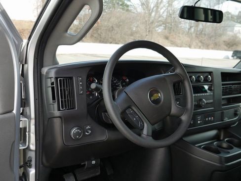 New 2025 Chevrolet Express 2500 w/ Enhanced Convenience Package RWD image 10