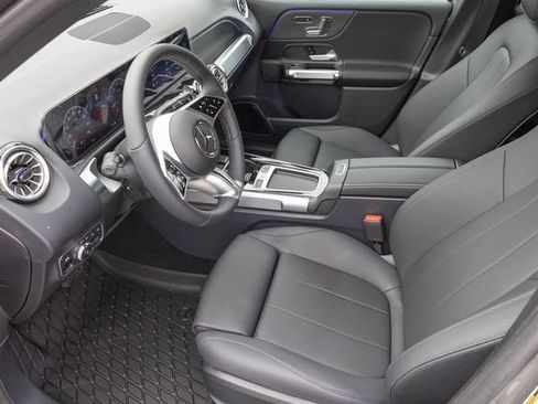 New 2026 Mercedes-Benz GLB 250 4MATIC image 2