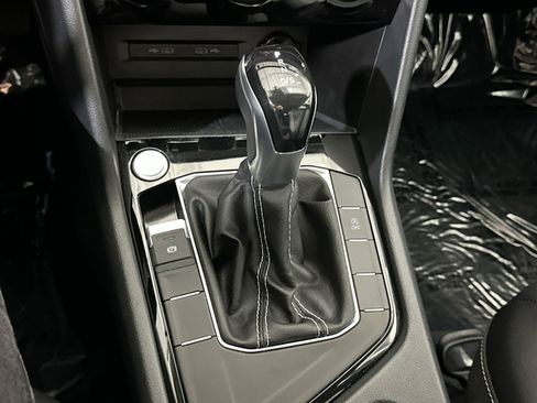 Used 2023 Volkswagen Taos SE image 30