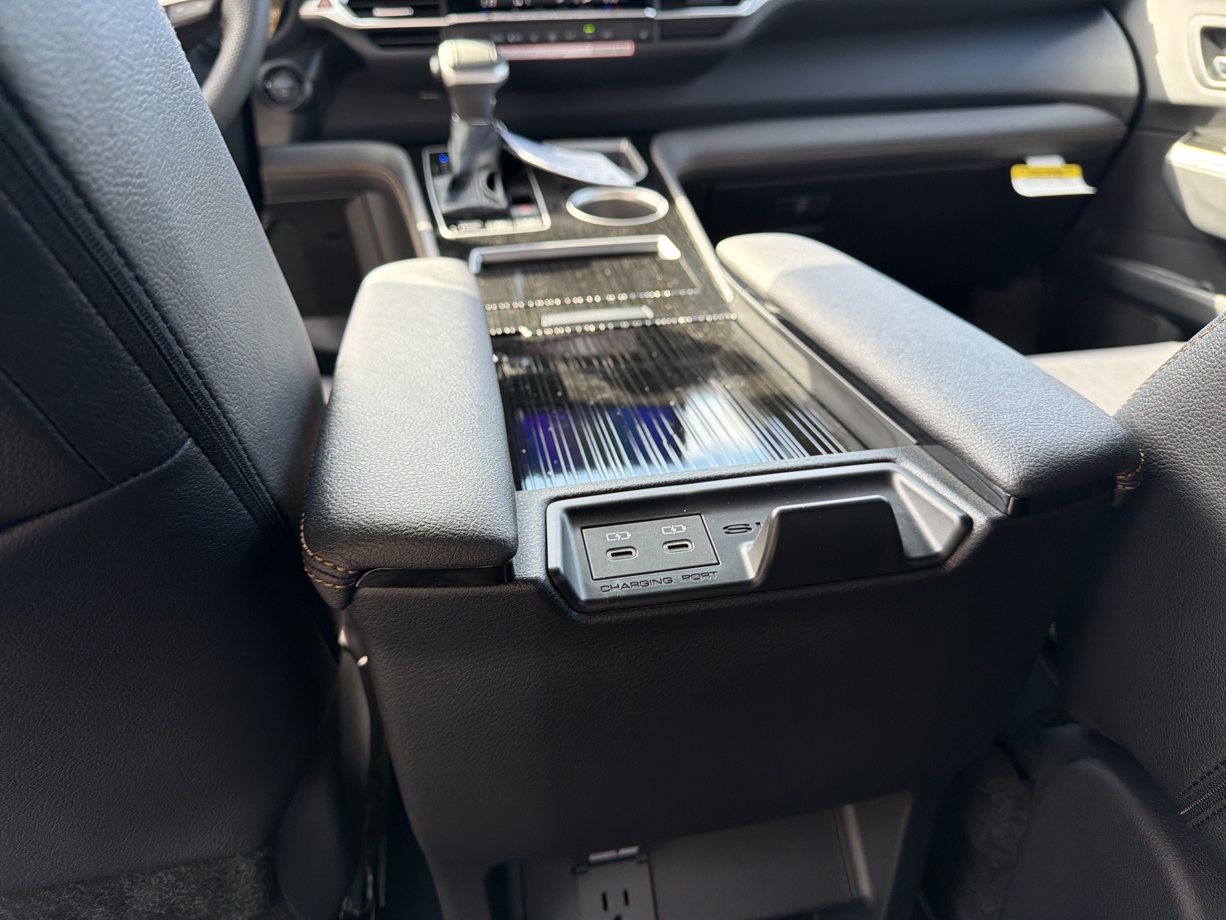 New 2026 Toyota Sienna XLE Woodland Edition AWD/4WD image 13