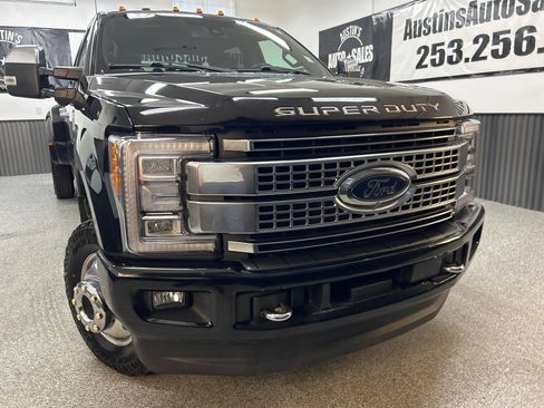 Used 2017 Ford F350 Platinum w/ Platinum Ultimate Package AWD/4WD image 2
