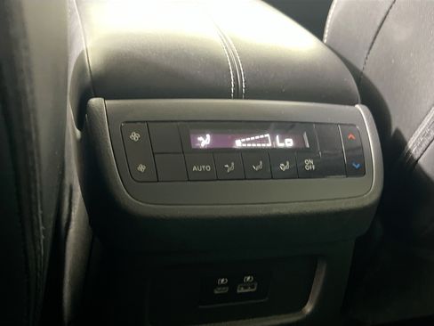 Used 2023 Nissan Pathfinder SL w/ Black Appearance Package AWD/4WD image 25