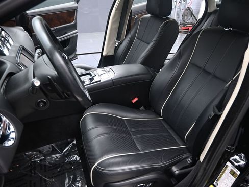 Used 2011 Jaguar XJ L image 9