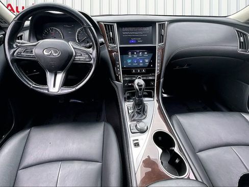 Used 2018 INFINITI Q50 Luxe w/ Essential Package (3.0T Luxe) image 7