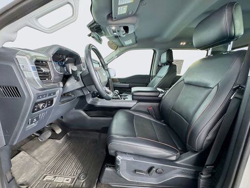 Used 2023 Ford F150 Lariat w/ Trailer Tow Package image 15