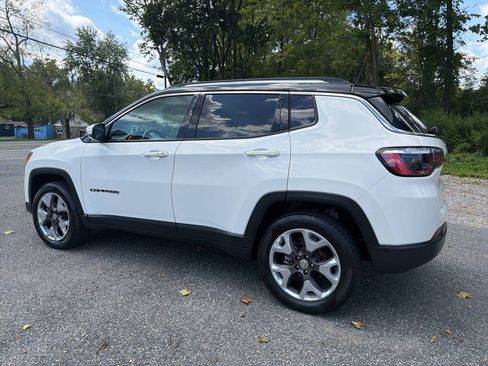 Used 2021 Jeep Compass Limited w/ Sun and Sound Group AWD/4WD image 17