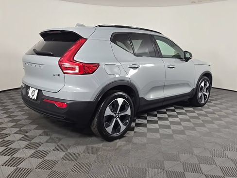 Certified 2026 Volvo XC40 B5 Plus AWD/4WD image 10