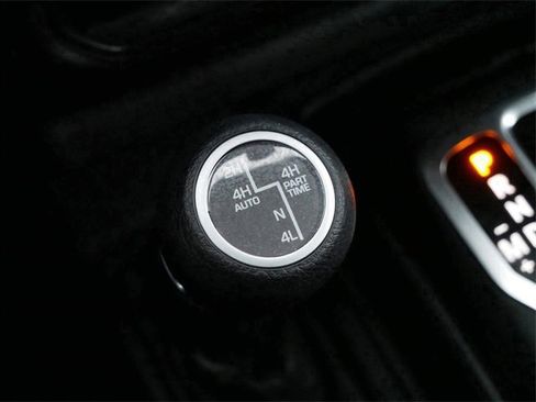 Used 2023 Jeep Wrangler Sport S image 24