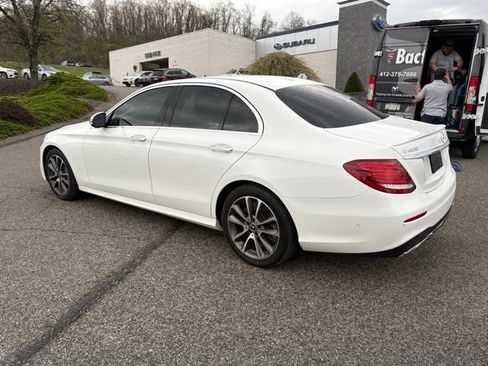 Used 2018 Mercedes-Benz E 400 4MATIC Sedan image 3