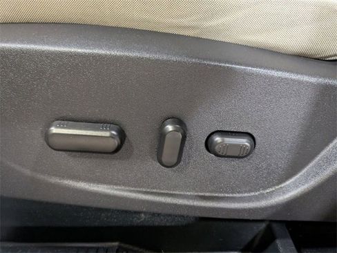 Used 2018 Ford Escape SE image 13