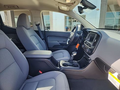 Used 2022 Chevrolet Colorado W/T w/ Custom Special Edition image 7