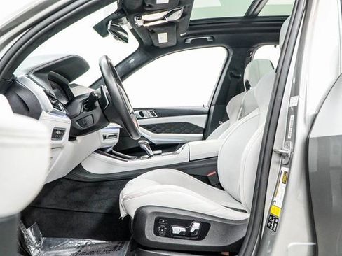 Used 2021 BMW X5 M w/ Executive Package image 40