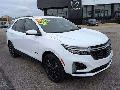 Used 2022 Chevrolet Equinox RS FWD image 1