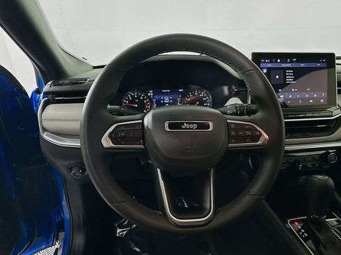 Certified 2024 Jeep Compass Limited image 18