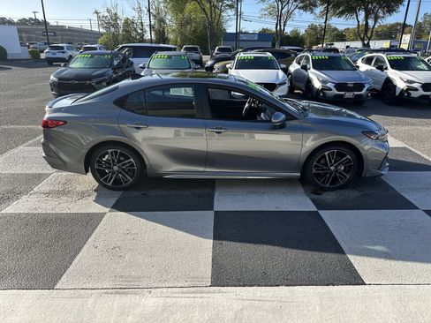 Used 2026 Toyota Camry XSE image 3
