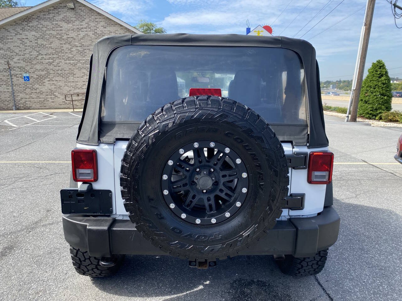 Used 2016 Jeep Wrangler Sport w/ Quick Order Package 24S AWD/4WD image 6