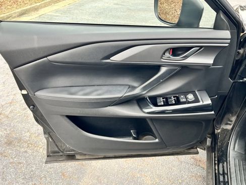 Used 2018 MAZDA CX-9 Touring image 11