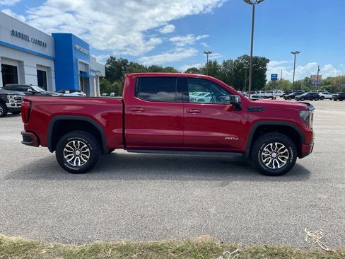 Used 2023 GMC Sierra 1500 AT4 w/ AT4 Preferred Package AWD/4WD image 7