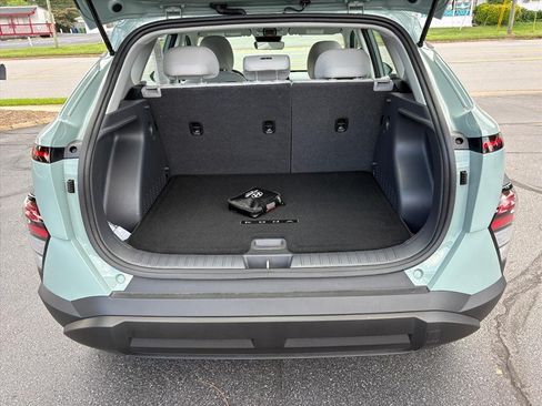 Used 2026 Hyundai Kona SE FWD image 23
