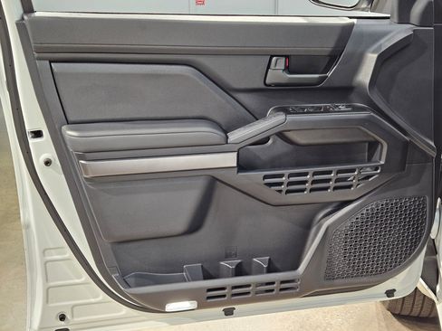 Certified 2025 Toyota 4Runner SR5 AWD/4WD image 20