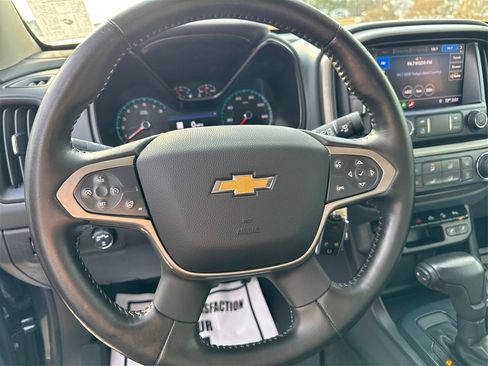 Used 2020 Chevrolet Colorado Z71 AWD/4WD image 17