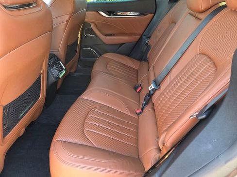 Used 2022 Maserati Levante Modena image 19