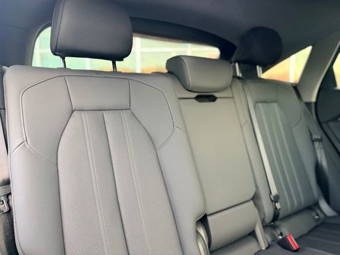 Certified 2025 Audi Q5 Premium Plus w/ Premium Plus image 19