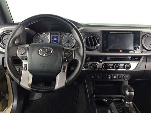 Used 2018 Toyota Tacoma Limited image 12