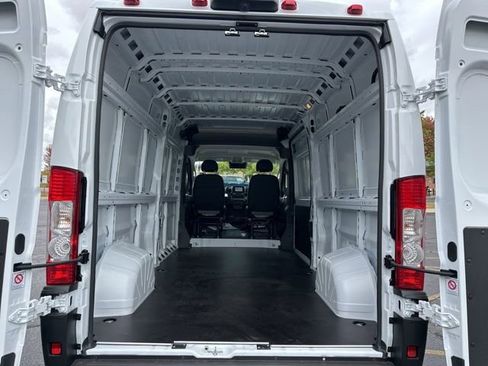 New 2025 RAM ProMaster 3500 w/ Power Group FWD image 14