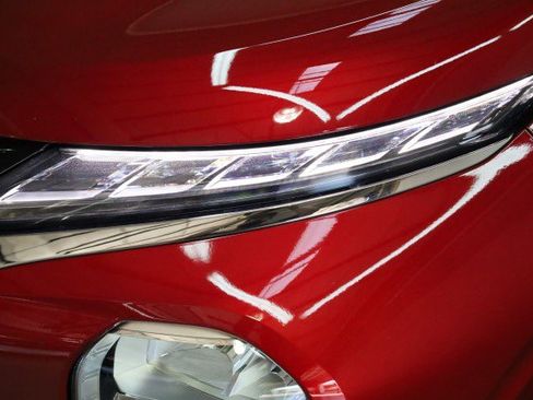 New 2025 Mitsubishi Outlander SE image 2