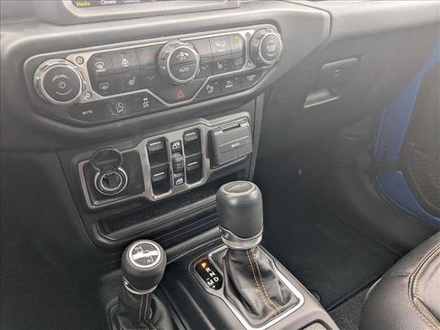 Used 2023 Jeep Gladiator Overland image 13