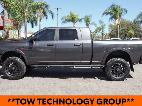 Used 2020 RAM 2500 Laramie w/ Night Edition AWD/4WD image 5