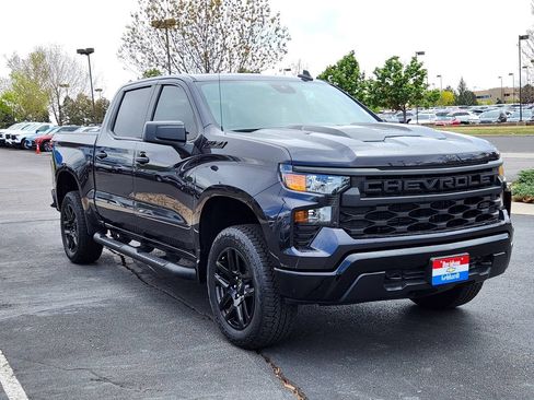 Used 2024 Chevrolet Silverado 1500 Custom Trail Boss w/ Turbomax Blackout Package AWD/4WD image 4