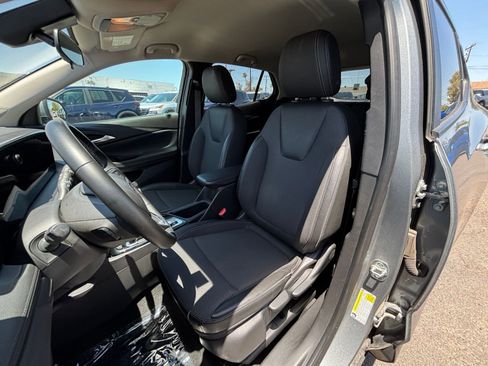 Used 2025 Buick Encore GX Preferred AWD/4WD image 35