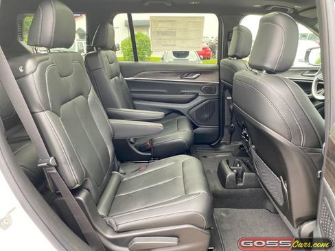 New 2026 Jeep Grand Cherokee L Limited AWD/4WD image 8