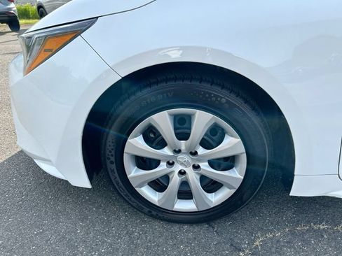 Used 2024 Toyota Corolla LE FWD image 30