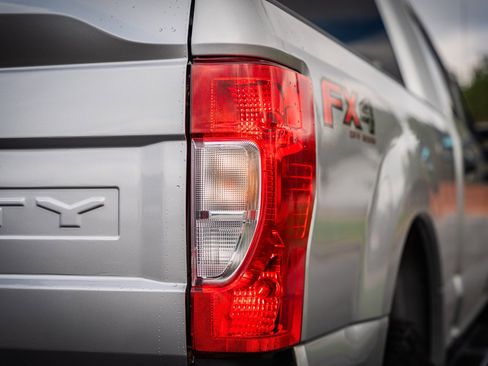 Certified 2020 Ford F250 XL w/ STX Appearance Package image 15