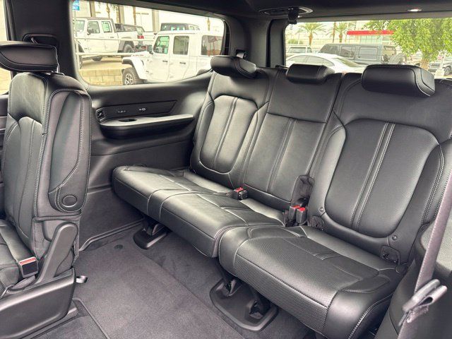 New 2026 Jeep Grand Wagoneer Limited AWD/4WD image 23
