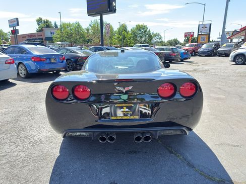 Used 2005 Chevrolet Corvette Coupe w/ Preferred Equipment Group RWD image 6