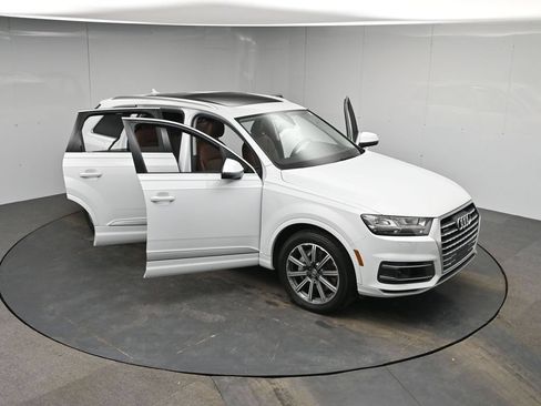 Used 2018 Audi Q7 3.0T Prestige AWD/4WD image 64