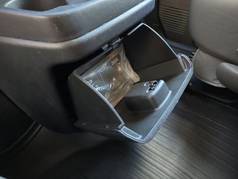 Used 2024 Chevrolet Express 2500 w/ Driver Convenience Package image 17