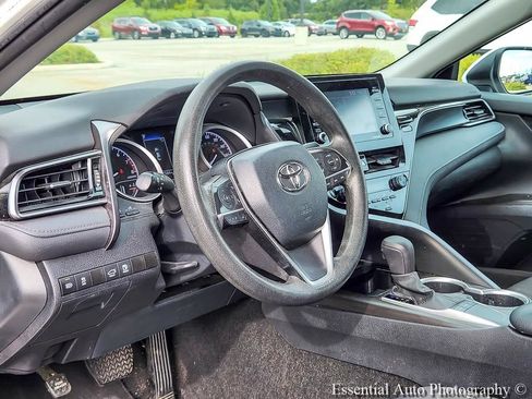 Used 2023 Toyota Camry LE FWD image 9
