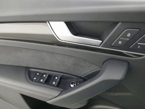 Used 2023 Audi SQ5 Premium Plus image 11