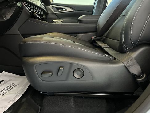 New 2026 Chevrolet Traverse LT w/ LPO, Floor Liner Package FWD image 14